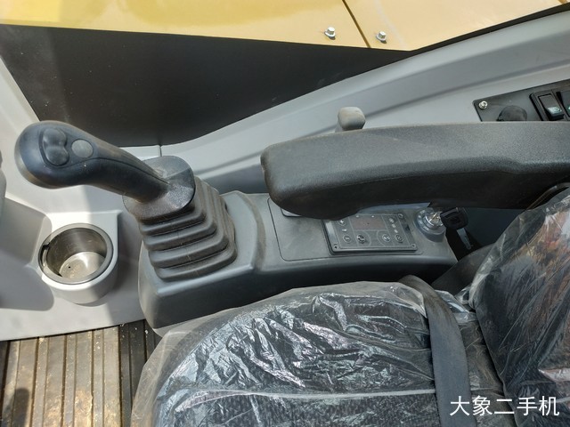 徐工 XE60D 挖掘机