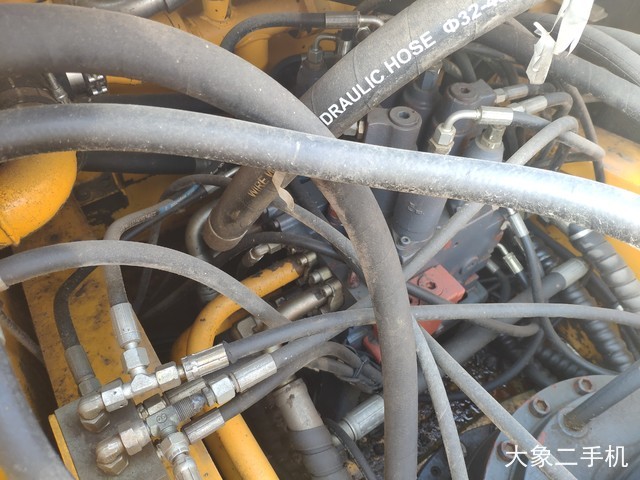 徐工 XE370C 挖掘机