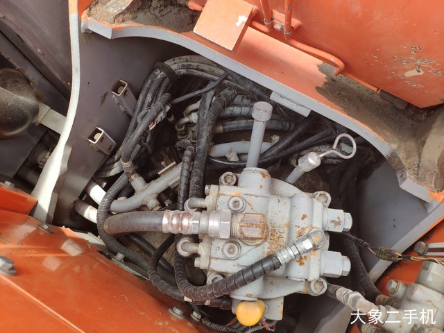 日立 ZX135US 挖掘机