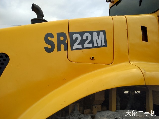 山推 SR22M 压路机