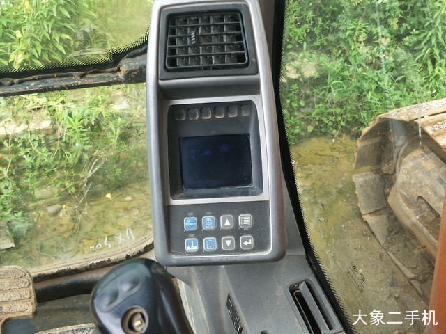斗山 DX300LC 挖掘机