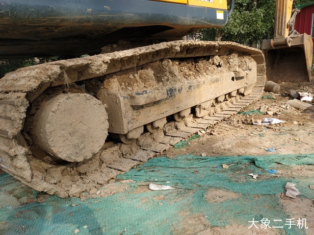 现代 R215LVS 挖掘机