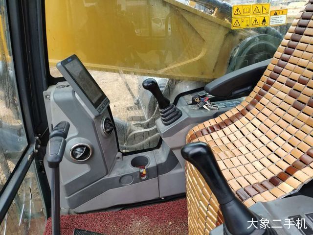 徐工 XE370C 挖掘机