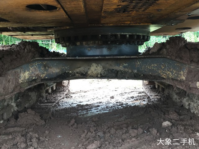 徐工 XE150D 挖掘机