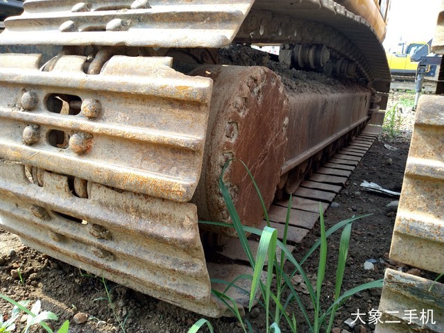 小松 PC240LC-8 挖掘机