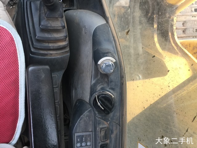 神钢 SK210LC-8 挖掘机