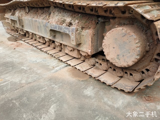 神钢 SK270D-8 挖掘机