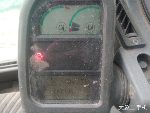 沃尔沃 EC210 挖掘机