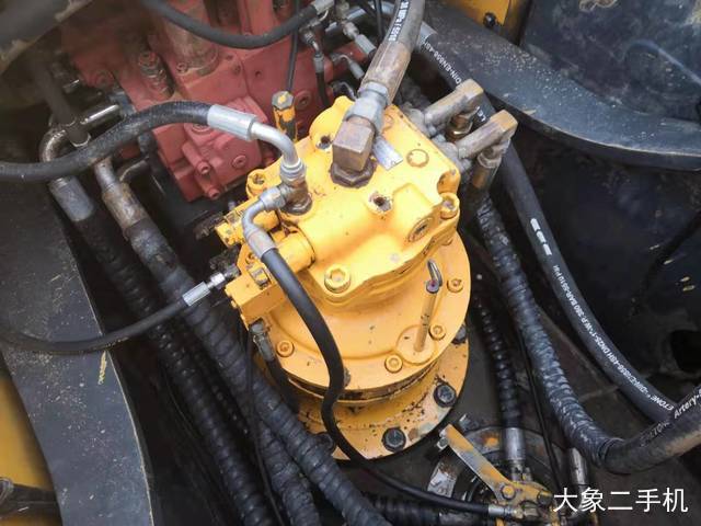 现代 R265LC-7 挖掘机