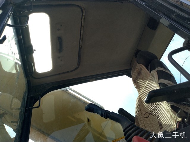 小松 PC240LC-8 挖掘机