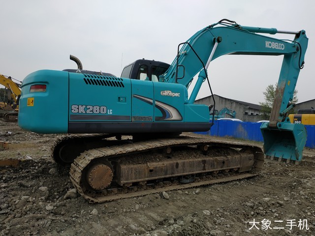 神钢 SK260LC-8 挖掘机