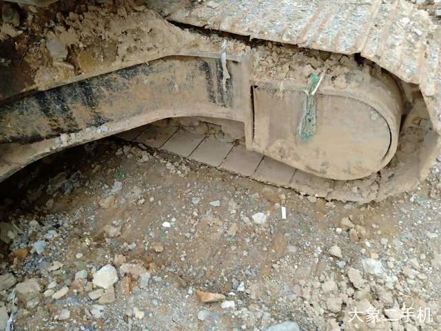 现代 R225LC-7 挖掘机