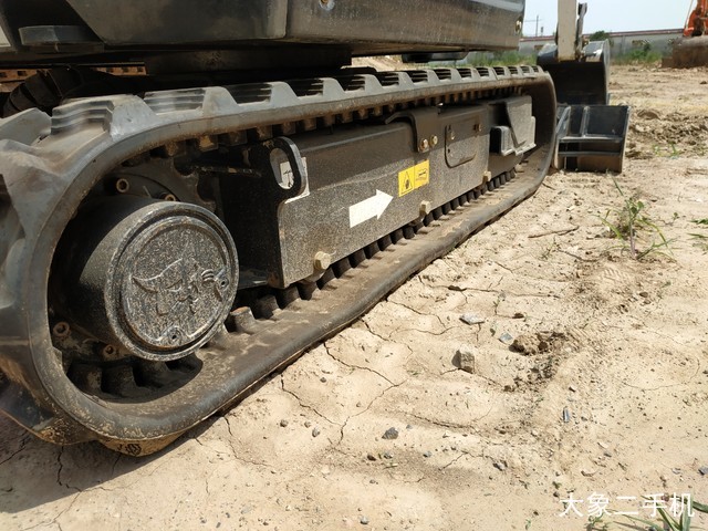 山猫 E20 挖掘机