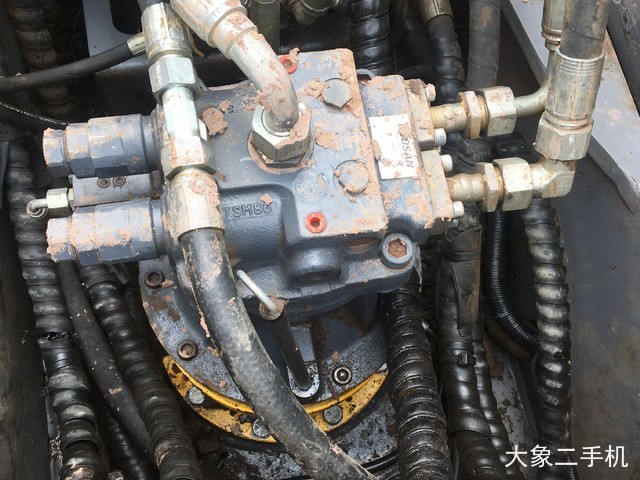 徐工 XE135B 挖掘机