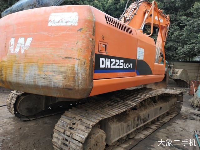 斗山 DH225LC-7 挖掘机