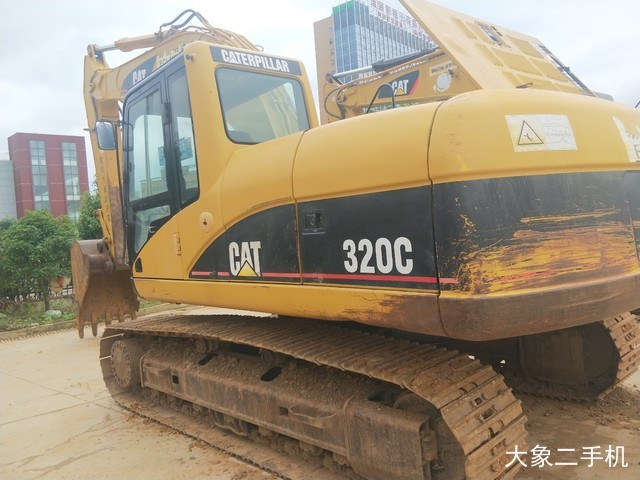 卡特彼勒 320C 挖掘机