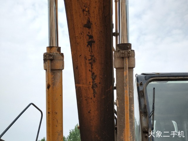 雷沃重工 FR330 挖掘机