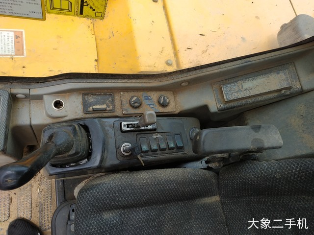 龙工 LG6065 挖掘机