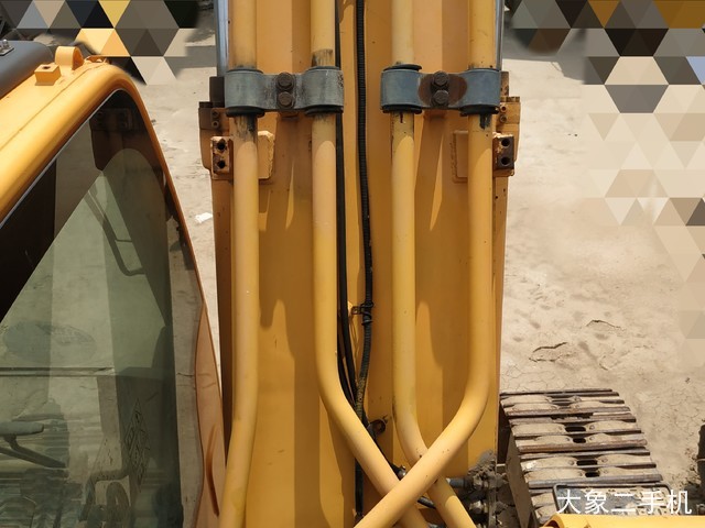 现代 R225LC-9 挖掘机