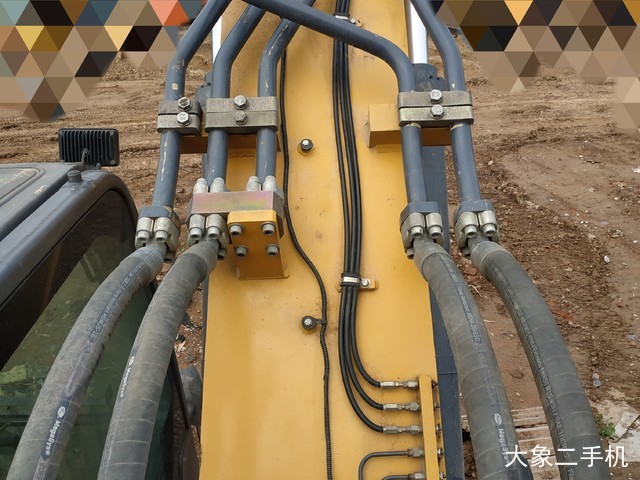 徐工 XE470C 挖掘机