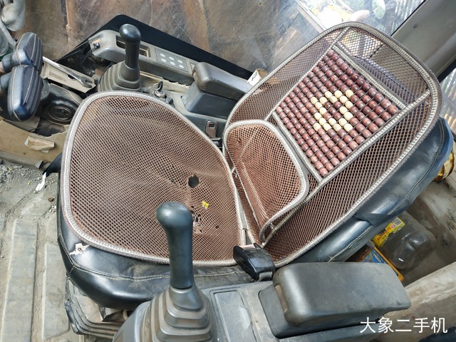 卡特彼勒 320C 挖掘机
