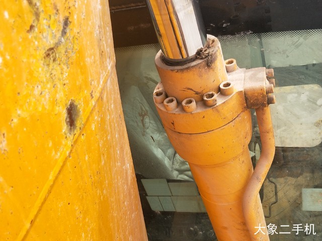 龙工 LG6235 挖掘机