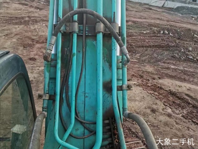 神钢 SK250-8 挖掘机