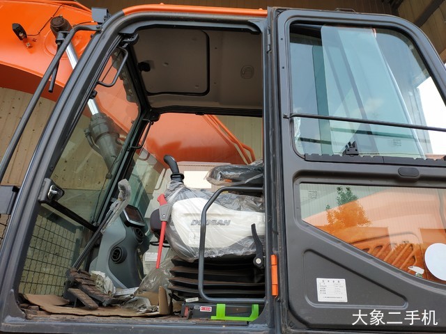 斗山 DX380LC-9C 挖掘机