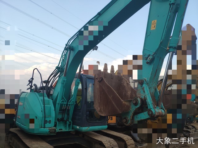 神钢 SK135SR 挖掘机
