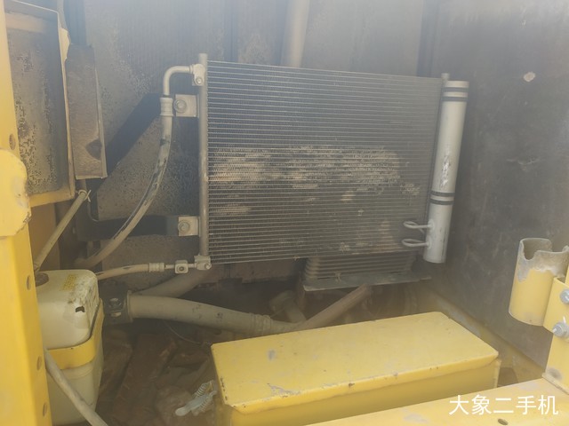 小松 PC200-8 挖掘机