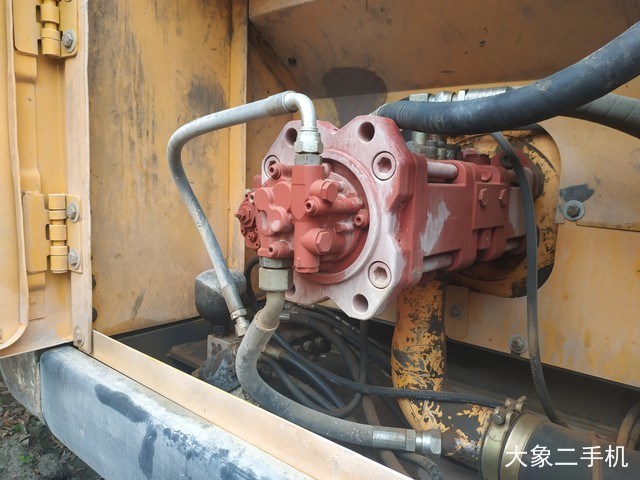 现代 R225LC-7 挖掘机