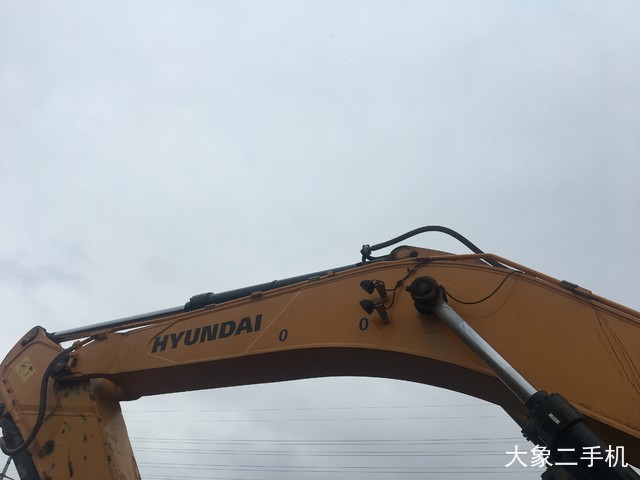 现代 R485LVS 挖掘机