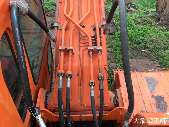 斗山 DH225LC-7 挖掘机