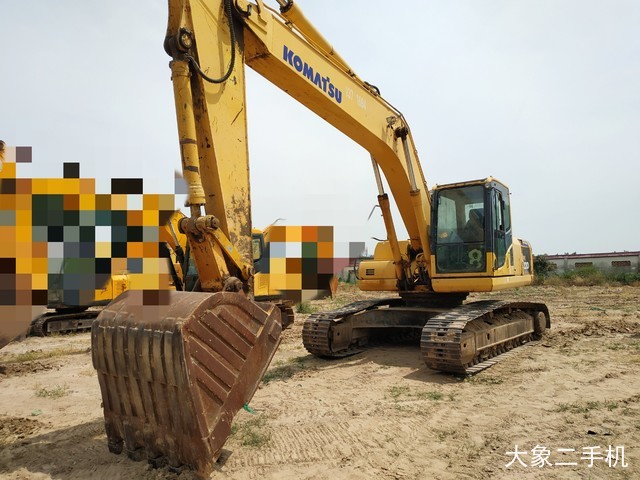 小松 PC200-8 挖掘机