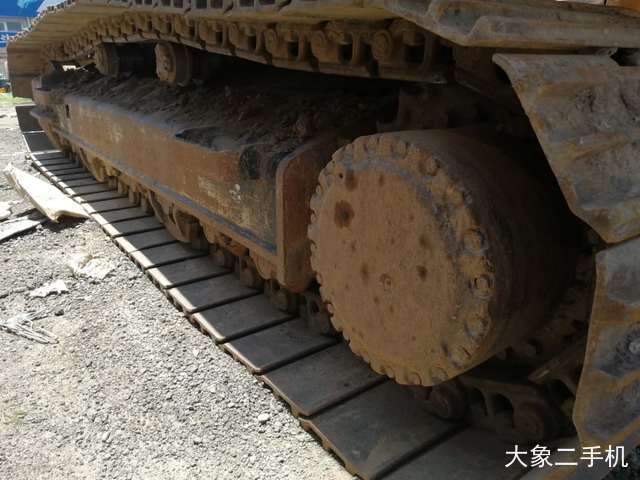 龙工 LG6225 挖掘机