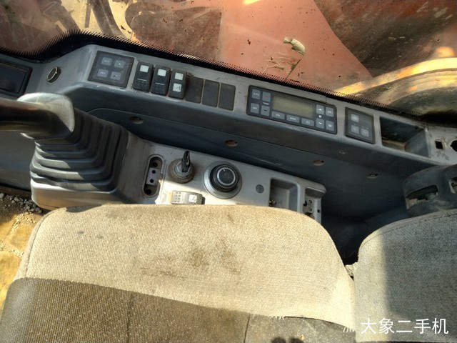 斗山 DX260LC 挖掘机