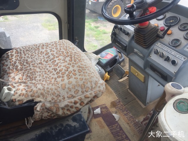 龙工 LG520B机械驱动 压路机