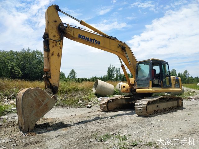 小松 PC240LC-8 挖掘机