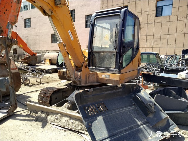 雷沃重工 FR65V8 挖掘机