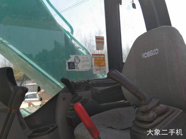 神钢 SK250-8 挖掘机