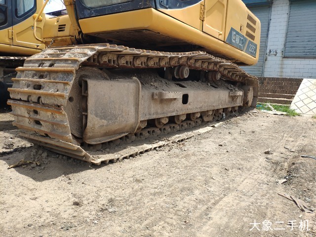 柳工 CLG225 挖掘机