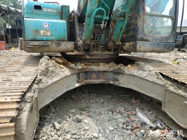 神钢 SK260LC-8 挖掘机