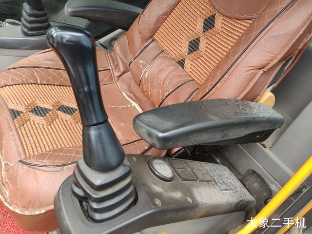 沃尔沃 EC300DL 挖掘机