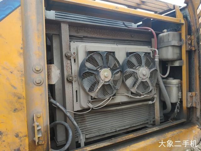 龙工 LG6235 挖掘机