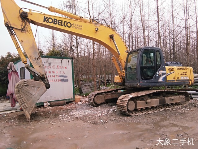 神钢 SK260LC-8 挖掘机