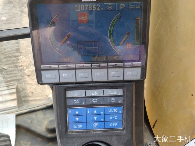 小松 PC200-8 Hybrid(混合动力) 挖掘机