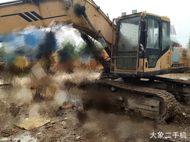 三一重工 SY235C-9 挖掘机