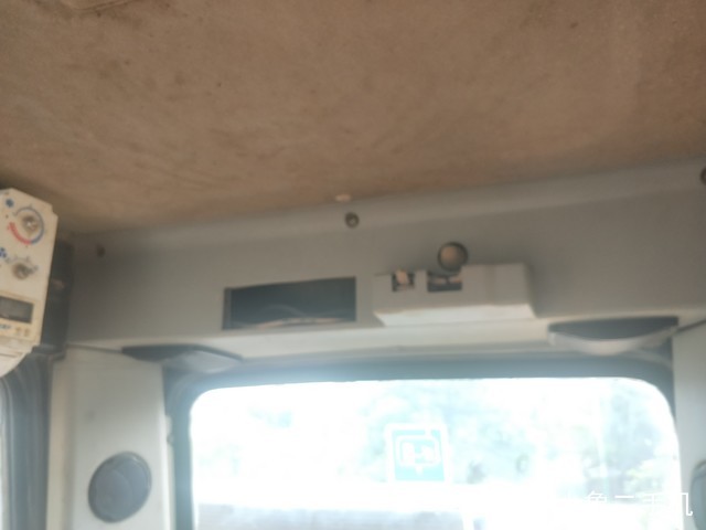 现代 R335LC-7 挖掘机