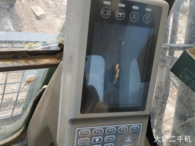 三一重工 SY335C 挖掘机