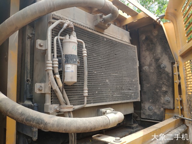 山东临工 LG6250 挖掘机